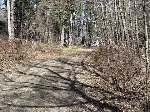 8 Williams Rd, Vassalboro, ME 04989