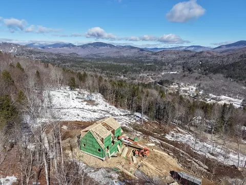 46 E View Dr, Bethel, ME 04217