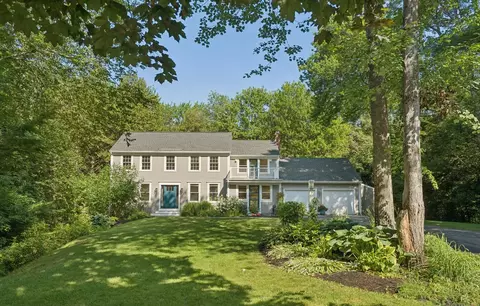 21 Boxwood Dr, Yarmouth, ME 04096