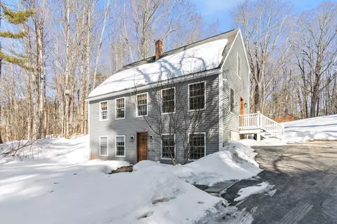 4 Solomon Dr, Windham, ME 04062