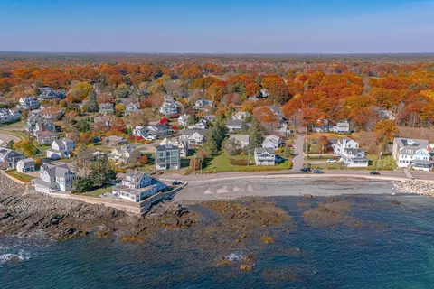 221 Beach Ave, Kennebunk, ME 04043 photo 6