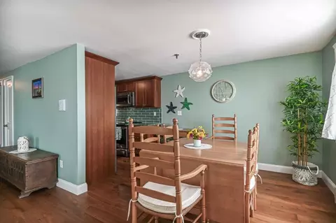 Dining - 407 Ocean Blvd #A5, Hampton, NH 03842 photo 2 of 2