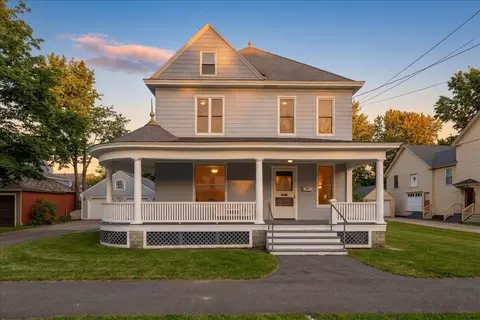14 Taylor St, Auburn, ME 04210