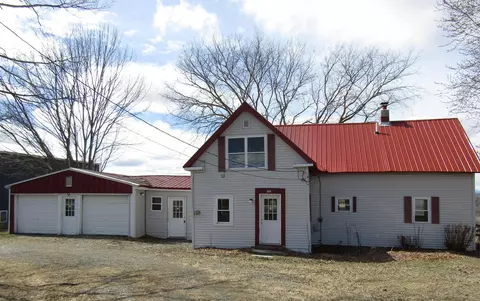 535 Enfield Rd, Lincoln, ME 04457