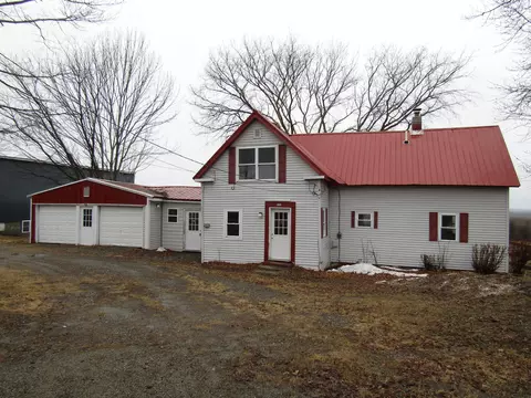 535 Enfield Rd, Lincoln, ME 04457