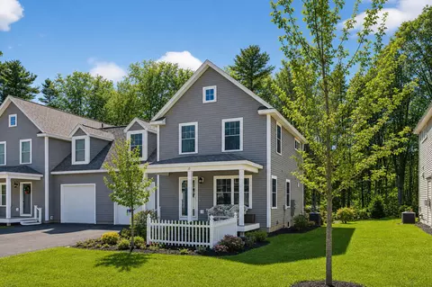 17 Webhannet Pl #11, Kennebunk, ME 04043