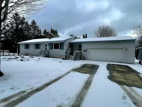 35 Merryman Rd, Glenburn, ME 04401