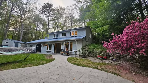 22 Abenaki Acres Rd, Naples, ME 04055