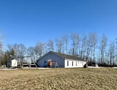 445-447 Pine Tree Rd, Levant, ME 04456