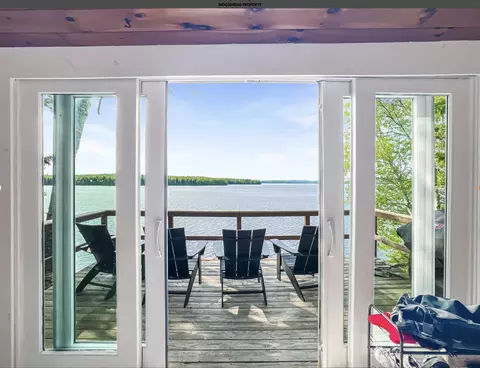 17 Duck Ln, Rockwood, ME 04478