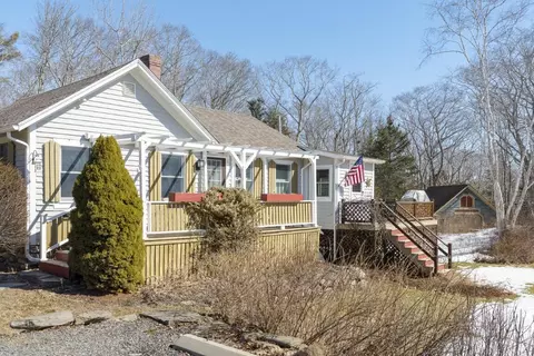 642 Ocean Point Rd, Boothbay, ME 04544