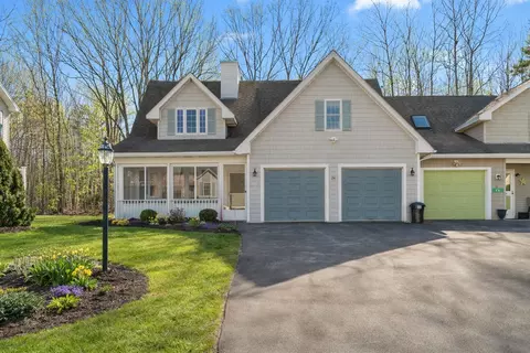 24 Spring Pond Cir, York, ME 03909