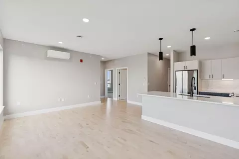 Living - 20 Upper Falls Rd #406, Biddeford, ME 04005 photo 2 of 4