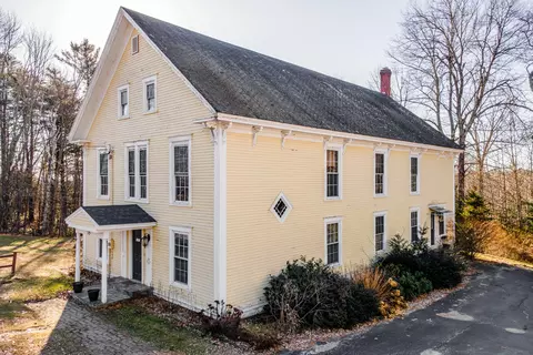 75 Main Rd, Charleston, ME 04422