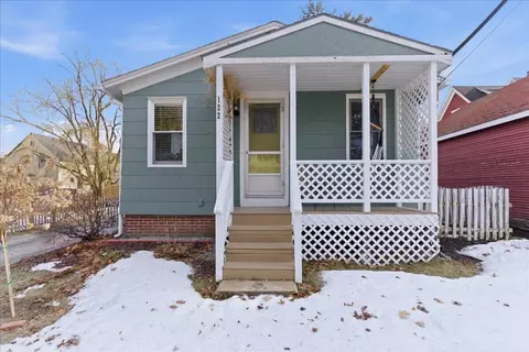 122 Field Ave, Auburn, ME 04210