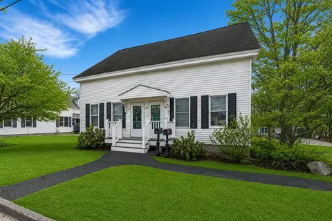 57 Hill St, Saco, ME 04072