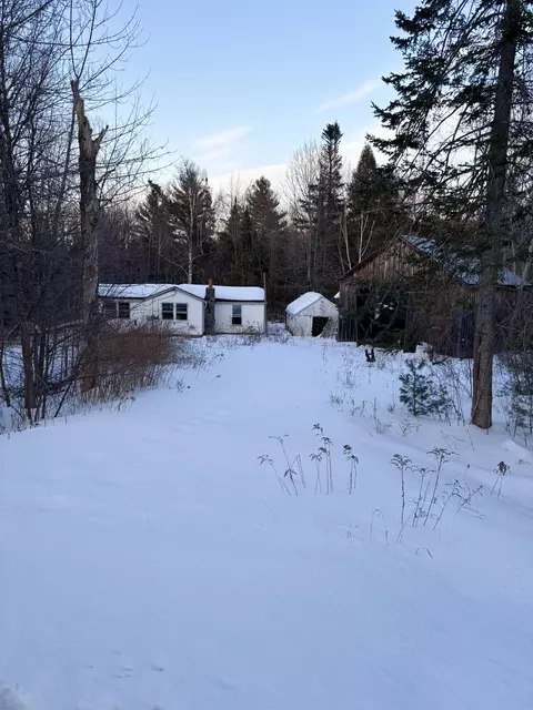 2692 Route 3, Palermo, ME 04354