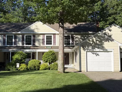29 Hampton Glen Dr #10, Kennebunk, ME 04043