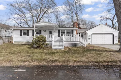 9 Gerald St, Bath, ME 04530