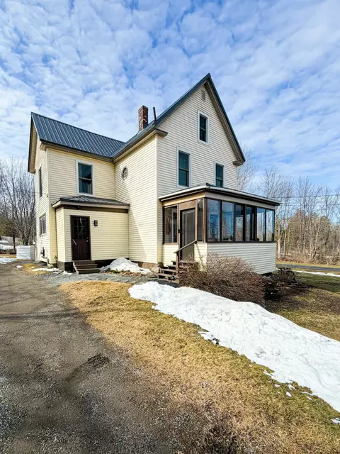 178 Main Rd S, Hampden, ME 04444