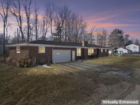 5 Robert St, Winslow, ME 04901