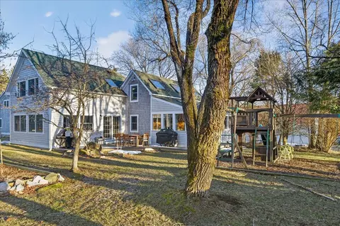 67 Tea Hill Rd, Stonington, ME 04681