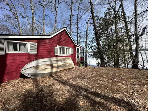 109 Fowlers Landing Rd, Hampden, ME 04444