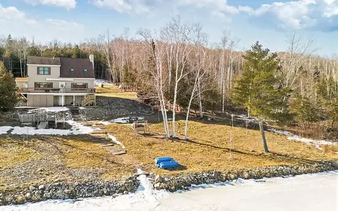 104 Cotta Ln, Saint Albans, ME 04971