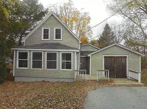 325 River Rd, Orrington, ME 04474