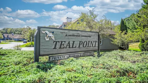 1 Teal Point Dr #1, Scarborough, ME 04074