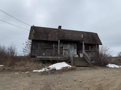 726 Hanson Ridge Rd, Springvale, ME 04083