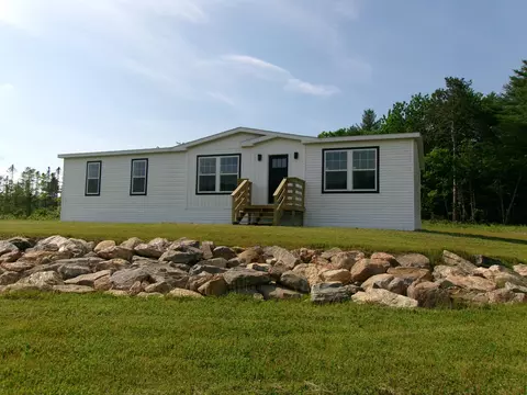 78 Anderson Dr, Leeds, ME 04263