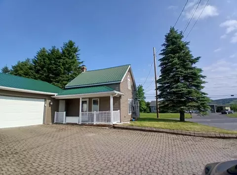 837 Main St, Madawaska, ME 04756