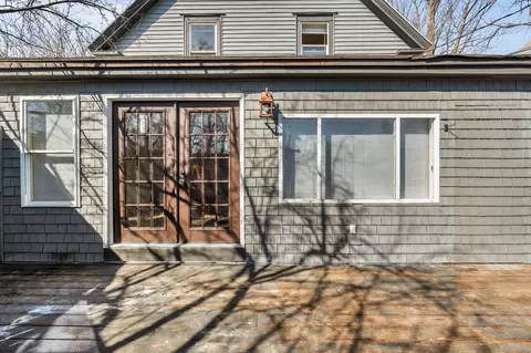 14 Church St, Jay, ME 04239