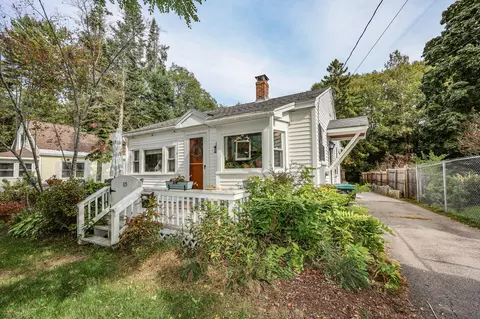 115 Fletcher St, Kennebunk, ME 04043