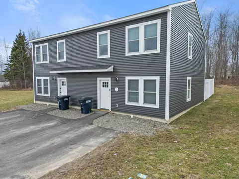 35 Wildwood Dr, Bangor, ME 04401