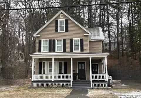 84 Pleasant St, Springvale, ME 04083