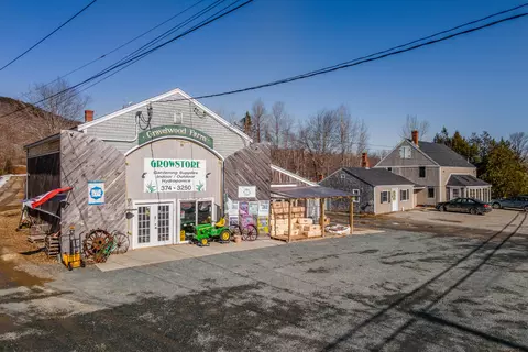 176 Ellsworth Rd, Blue Hill, ME 04614