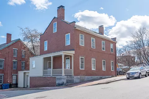 68 Pleasant St, Portland, ME 04101
