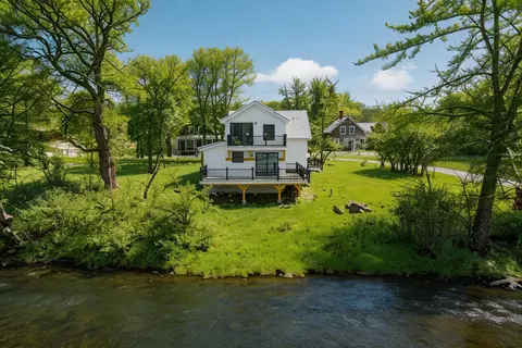 46 Fair St, Auburn, ME 04210
