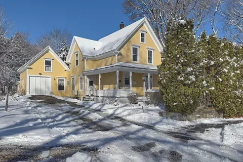 103 Chestnut St, Camden, ME 04843