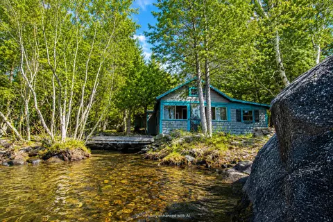 15 Farrar Dr, Dover Foxcroft, ME 04426