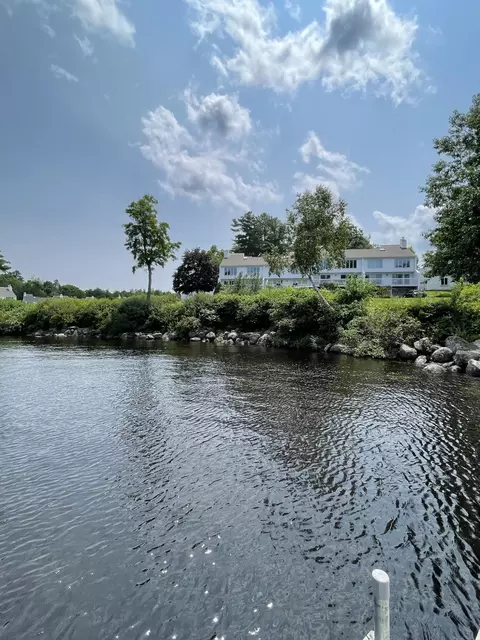 19 Goodridge Dr #31, Naples, ME 04055