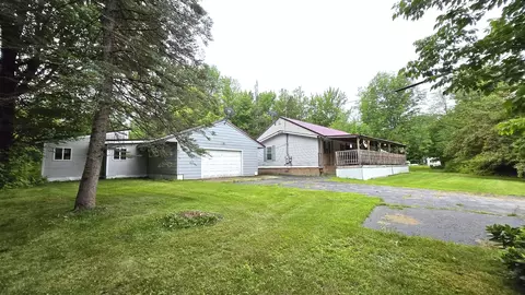 43 Main St, Roxbury, ME 04275