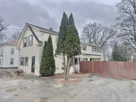 68 High St, Fairfield, ME 04937