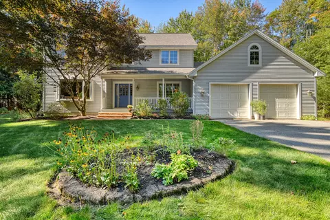 38 Corbett Ln, Winslow, ME 04901