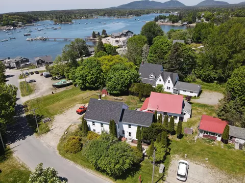 13 Mcmullen Ave, Tremont, ME 04653