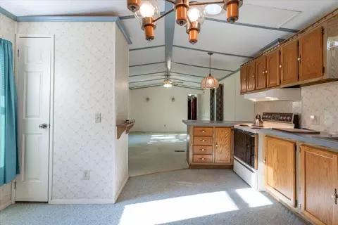 46 Cedar Dr, Warren, ME 04864 photo 9