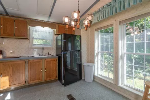 46 Cedar Dr, Warren, ME 04864 photo 6