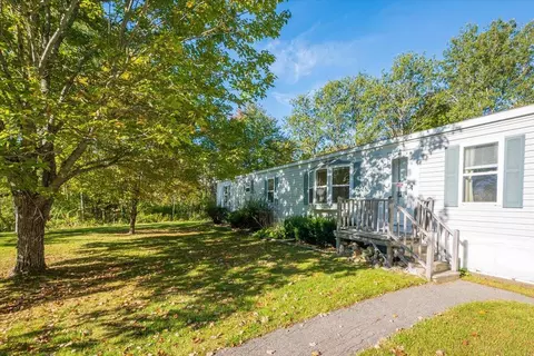 46 Cedar Dr, Warren, ME 04864